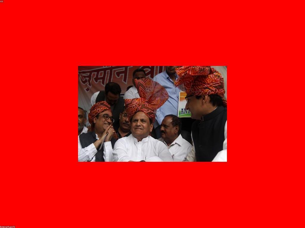 ព័ត៌មានសកម្មភាព: ការចាប់អារម្មណ៍និងការអភិវឌ្ឍ