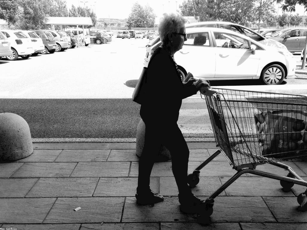 អត្ថប្រយោជន៍នៃព័ត៌មានសកម្មភាពក្នុងសង្គម